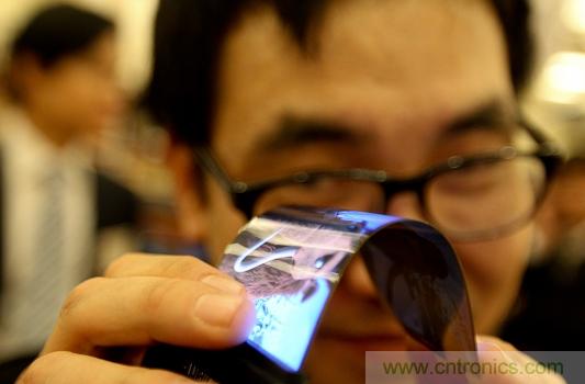 圖題:柔性屏幕的720p智能手機