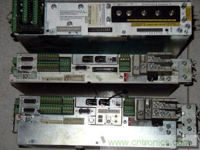 圖題:伺服電機(jī)驅(qū)動(dòng)器