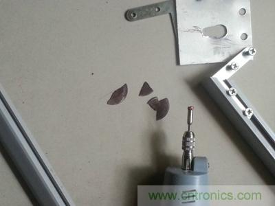 手工打造太陽能充電照明系統:點亮LED給手機充電