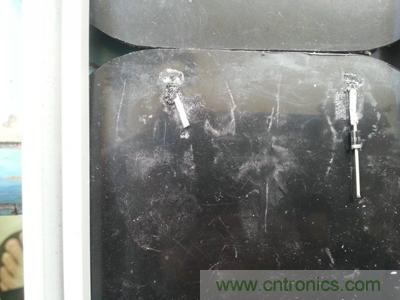 手工打造太陽能充電照明系統:點亮LED給手機充電