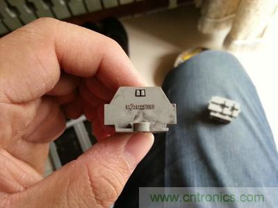 手工打造太陽能充電照明系統:點亮LED給手機充電