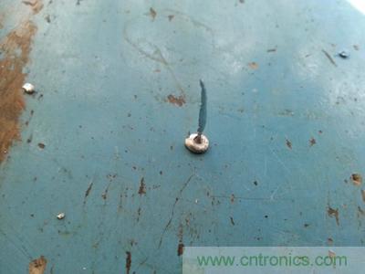 手工打造太陽能充電照明系統:點亮LED給手機充電