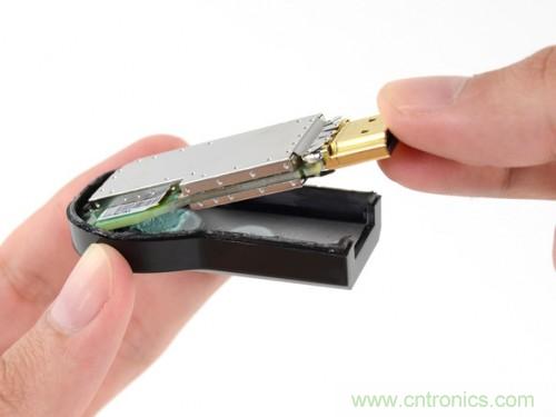 拆解新一代顛覆性產(chǎn)品: 谷歌Chromecast電視棒內部探秘