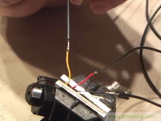 DIY:40刀,教你自制能“偷拍”的太陽鏡