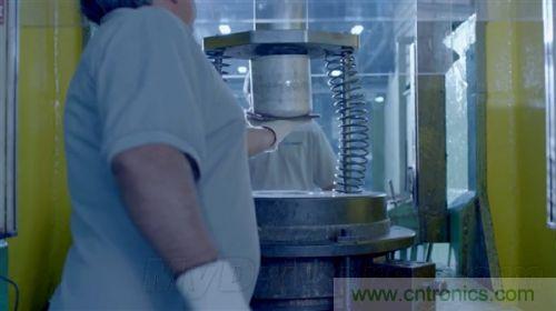 顛覆傳統(tǒng)設計,蘋果全新Mac Pro生產線探秘