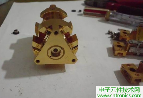 這貨一萬三?50W半導體激光模塊拆解