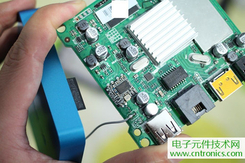 【拆解】不如小米?愛奇藝盒子全網首拆