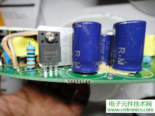 高端大氣上檔次!智能遙控調光LED吸頂燈拆解