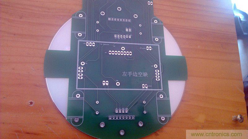 牛人力作！PCB版藍牙智能小車DIY