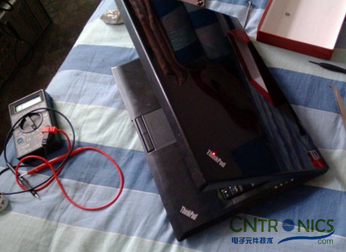 創意DIY：將筆記本大卸八塊做成臺式機！