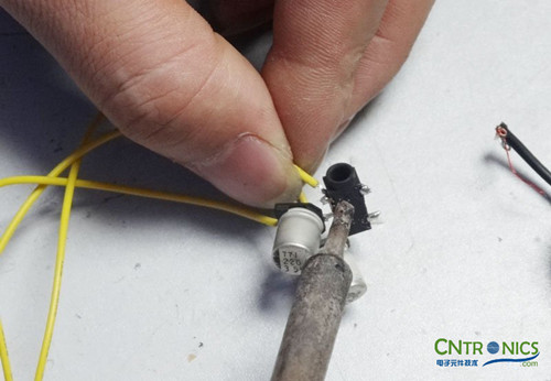 達人創意DIY:無線2.4G音頻收發器