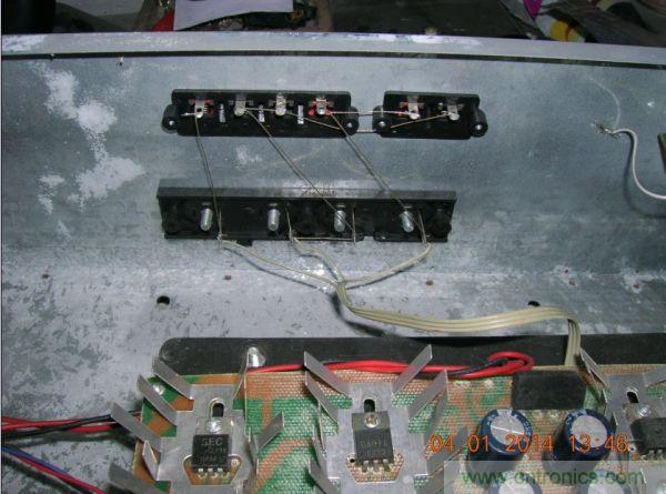 巧奪天工!大神利用山寨功放為高性價(jià)比逆變器"穿新衣"