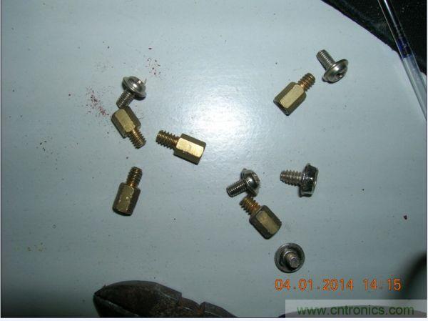 巧奪天工!大神利用山寨功放為高性價(jià)比逆變器“穿新衣”