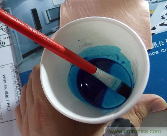 牛人全手工DIY:微電腦智能溫控市電開(kāi)關(guān)