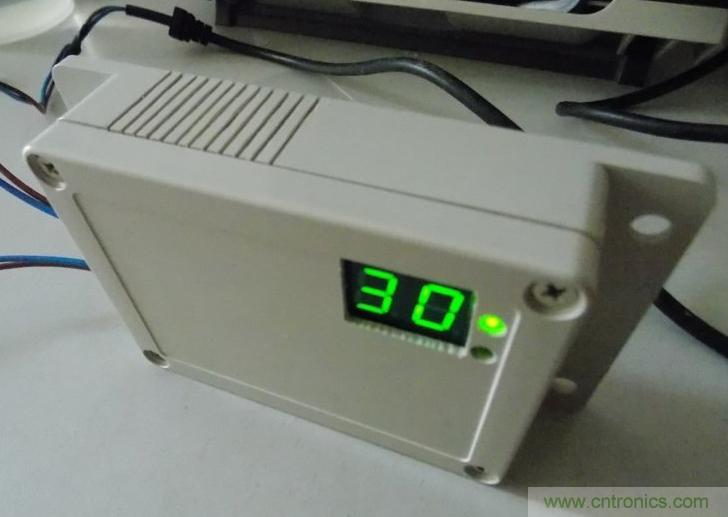 牛人全手工DIY:微電腦智能溫控市電開(kāi)關(guān)