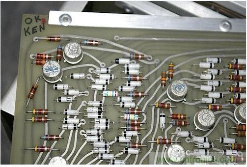 經(jīng)典懷舊拆解!歷史彌留的可編程科學(xué)計算器 from 1966