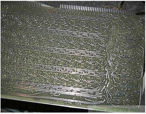 經(jīng)典懷舊拆解!歷史彌留的可編程科學(xué)計算器 from 1966