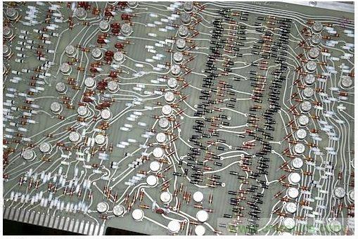 經(jīng)典懷舊拆解!歷史彌留的可編程科學(xué)計算器 from 1966