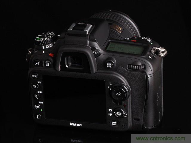 尼康D7100黑色背面圖