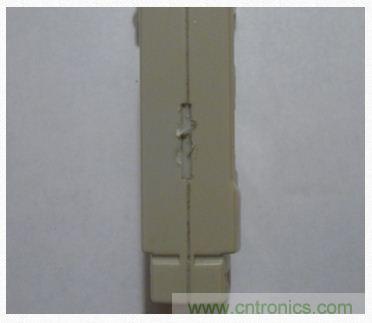 圖2：機身側面的狹縫。