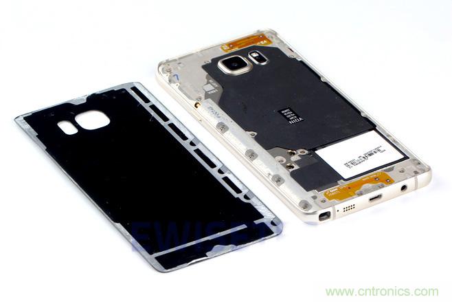 Galaxy Note5拆解，與S系列差距日漸模糊