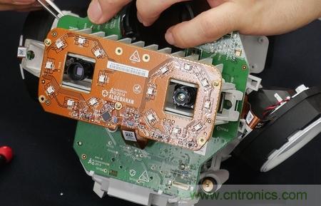 拆解筆記本不過癮,那就來拆拆日本情感機(jī)器人吧!