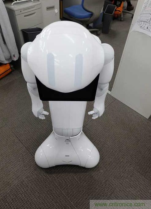 拆解筆記本不過癮,那就來拆拆日本情感機(jī)器人吧!