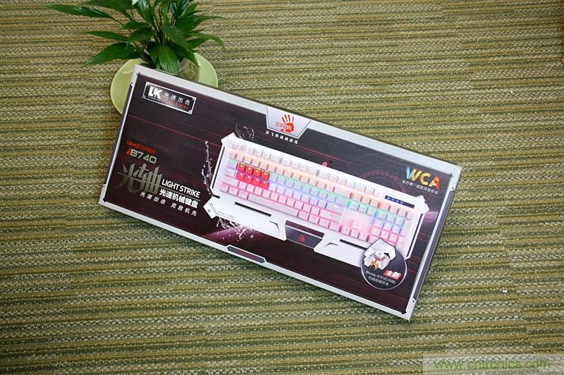 曾經的網吧統治者—雙飛燕血手幽靈機械鍵盤，真世界最快？