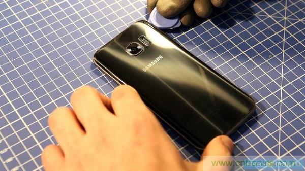 三星S7手機僅靠粘膠防水，也是沒“sei”了！