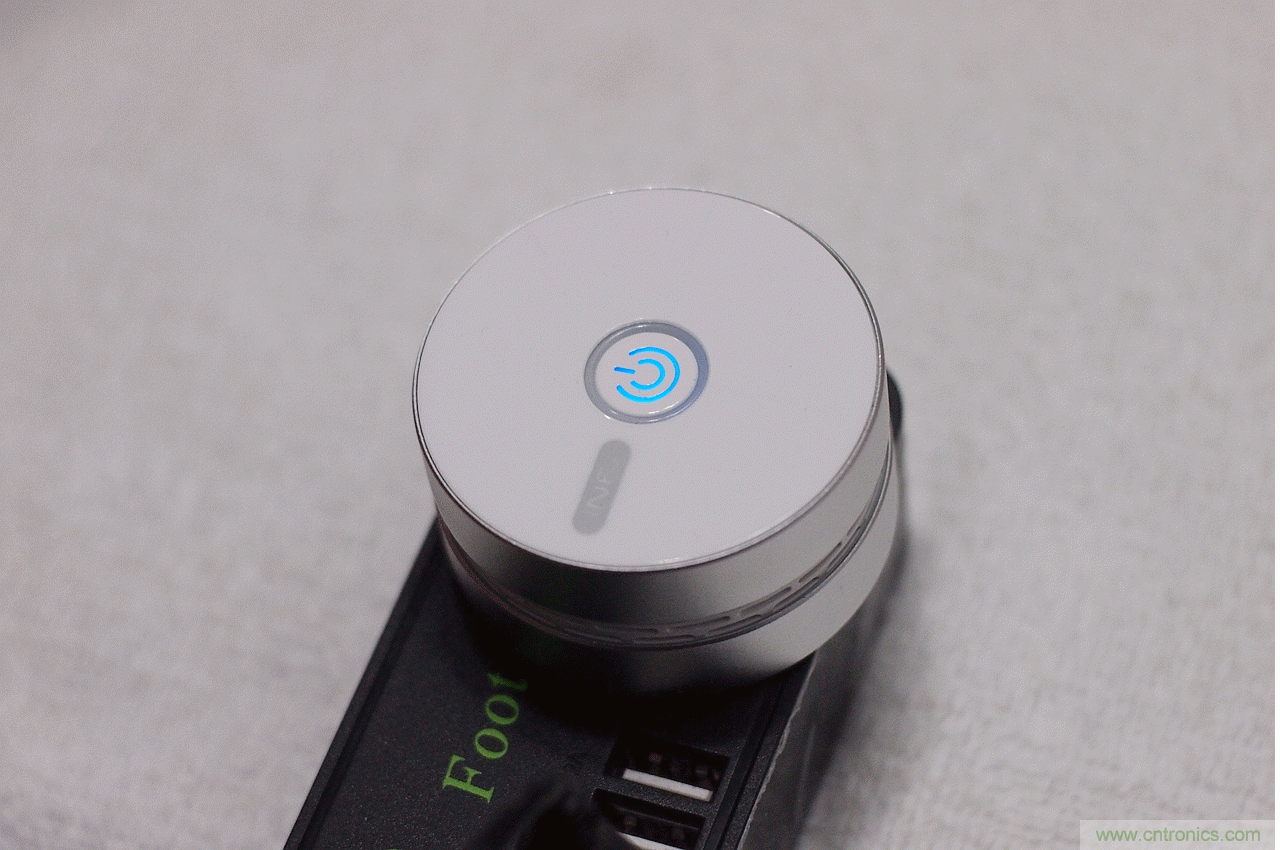 路由器也跟風(fēng)玩分體設(shè)計，你咋不上天呢？