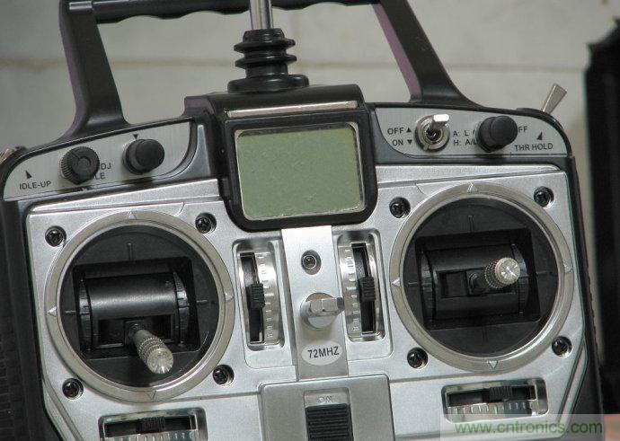 無人機 DIY 制作全過程，酷得不要不要的！