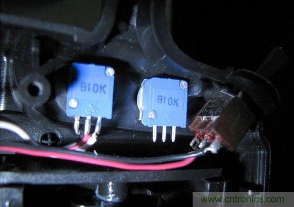 無人機 DIY 制作全過程，酷得不要不要的！