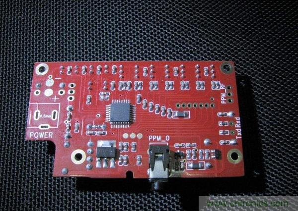 無人機 DIY 制作全過程，酷得不要不要的！