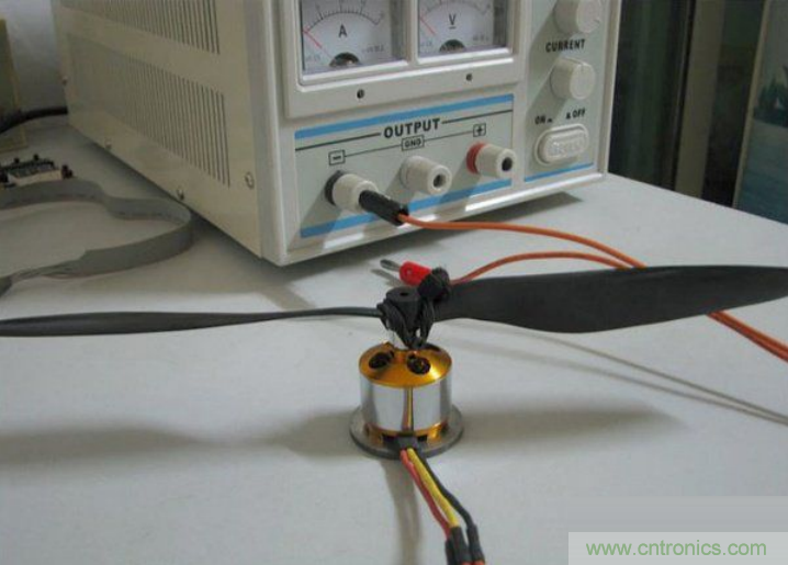 無人機 DIY 制作全過程，酷得不要不要的！