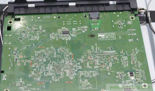 小米電視震撼拆解:內部芯片電路設計構造曝光