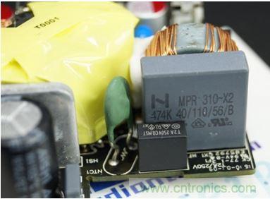 69元小米4口USB充電器詳細(xì)拆解,看完你也能DIY一個(gè)