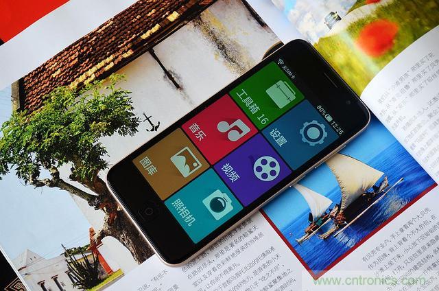 1599元,這款老年手機比小米note還貴100元