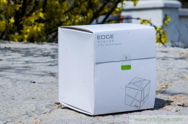 洛斐創意藍牙音箱,光與建筑點綴生活