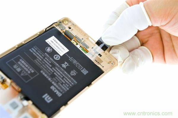 小米手機4S超詳細拆解:內外硬件大升級