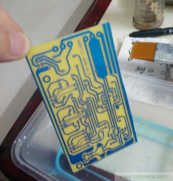 嘗試了四次PCB制作, 最后一發算是成功了