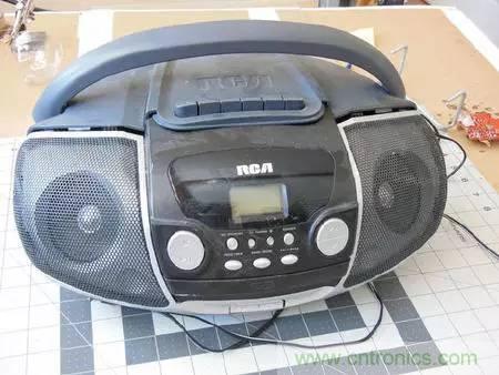 廢舊收音機(jī)如何變身成酷炫機(jī)器人？