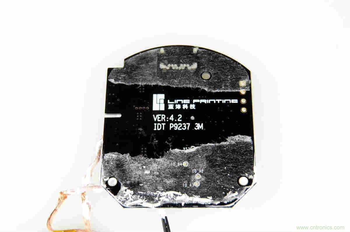 拆解對比：系出同門，小米、紫米無線充電器的差別有多大？