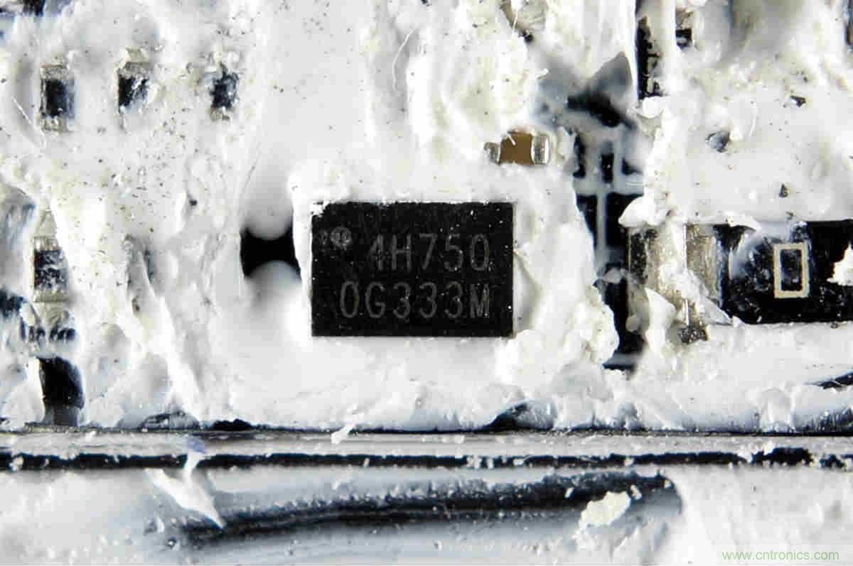 拆解對比：系出同門，小米、紫米無線充電器的差別有多大？