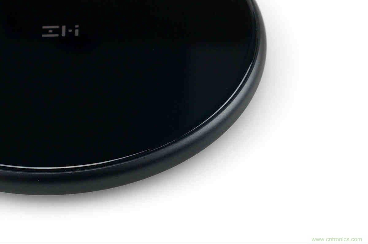 拆解對比：系出同門，小米、紫米無線充電器的差別有多大？