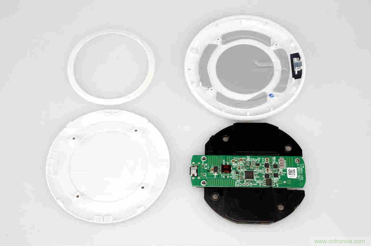 拆解對比：系出同門，小米、紫米無線充電器的差別有多大？