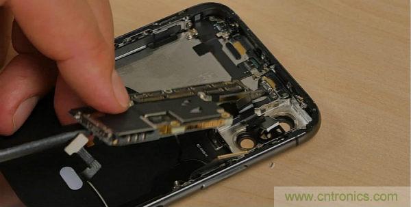 拆解iPhone XS:發(fā)現(xiàn)7納米工藝的奧秘