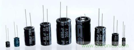 電容的尺寸、耐壓值、方向,這些參數該如何選擇?