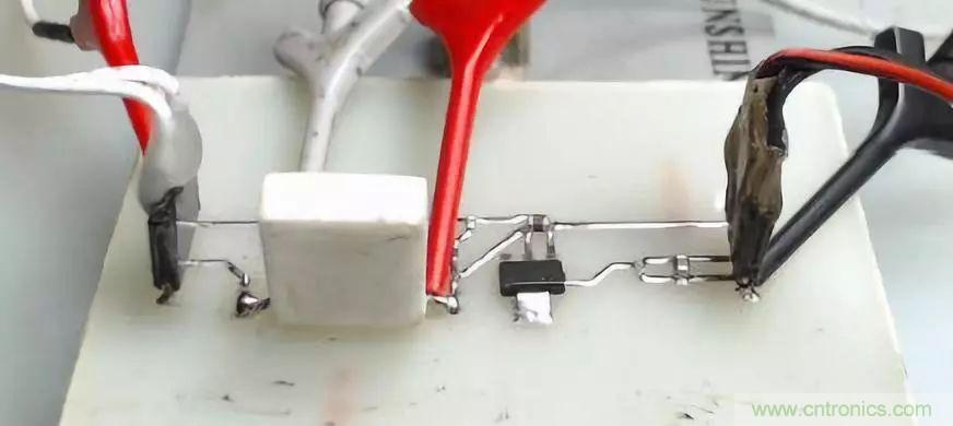 不錯的學(xué)習(xí)貼,低壓差降壓穩(wěn)壓電路設(shè)計 不錯的學(xué)習(xí)貼,低壓差降壓穩(wěn)壓電路設(shè)計