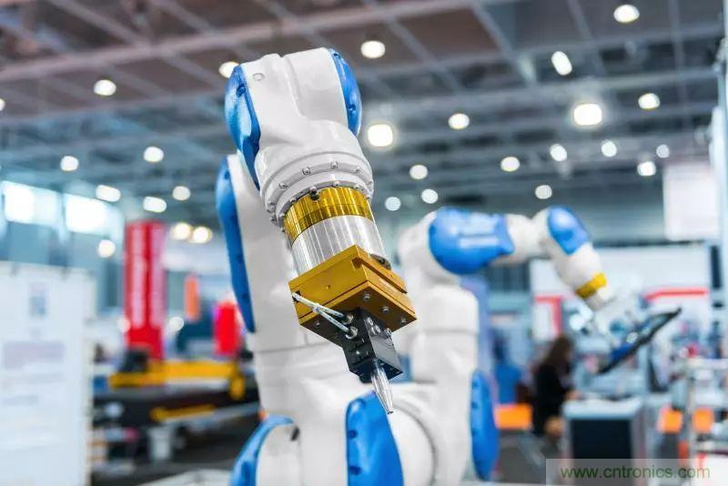 實現機器人的自主性？嵌入式模擬智能可以達到新高度！