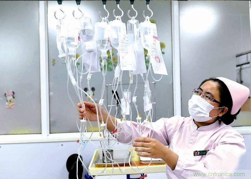 醫(yī)護(hù)輸液系統(tǒng)升級(jí)，注射泵無線化如何實(shí)現(xiàn)？